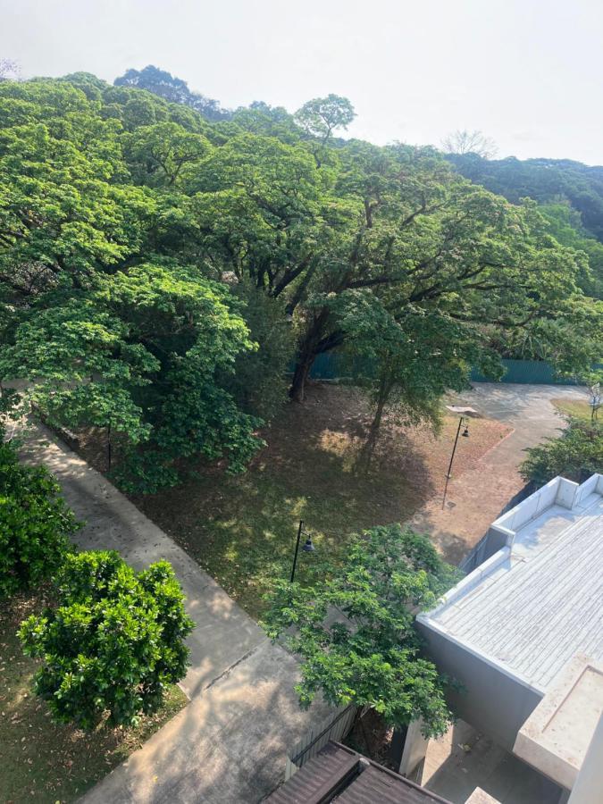 Staycation Condo With Pool Near Sm Tungko, Bulacan Tunkong Mangga エクステリア 写真