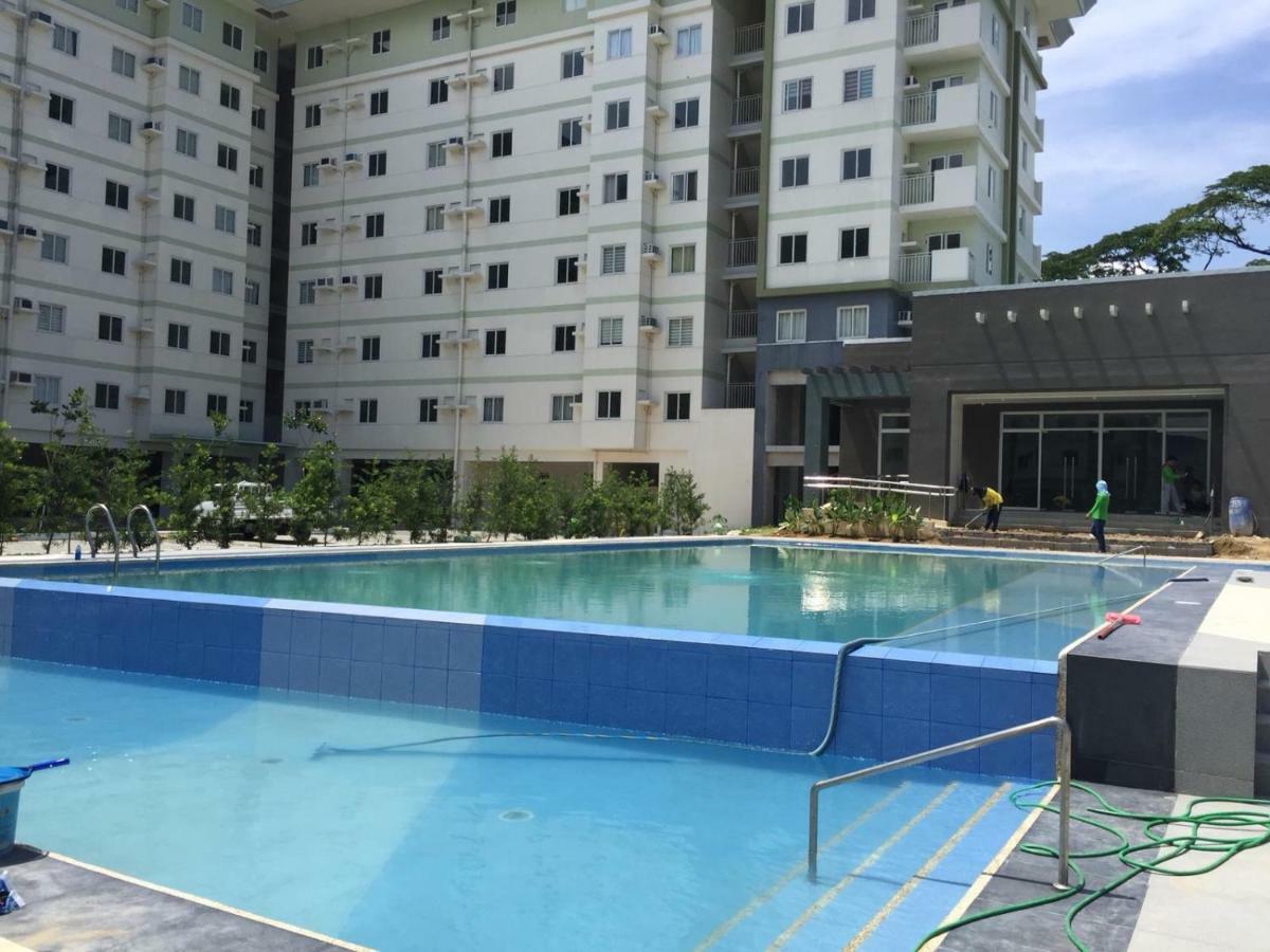 Staycation Condo With Pool Near Sm Tungko, Bulacan Tunkong Mangga エクステリア 写真