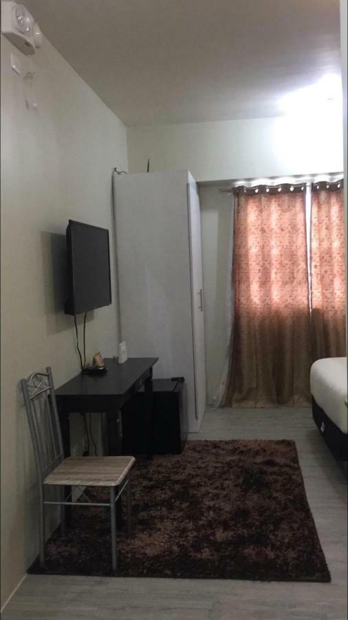 Staycation Condo With Pool Near Sm Tungko, Bulacan Tunkong Mangga エクステリア 写真