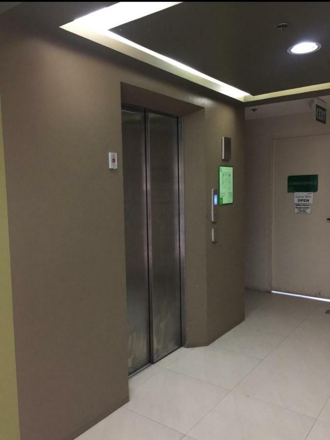 Staycation Condo With Pool Near Sm Tungko, Bulacan Tunkong Mangga エクステリア 写真