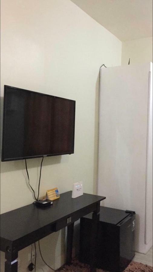 Staycation Condo With Pool Near Sm Tungko, Bulacan Tunkong Mangga エクステリア 写真